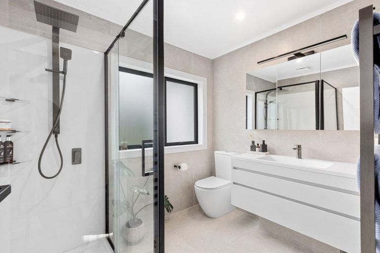 Photo of property in 23 Braemar Road, Rothesay Bay, Auckland, 0630