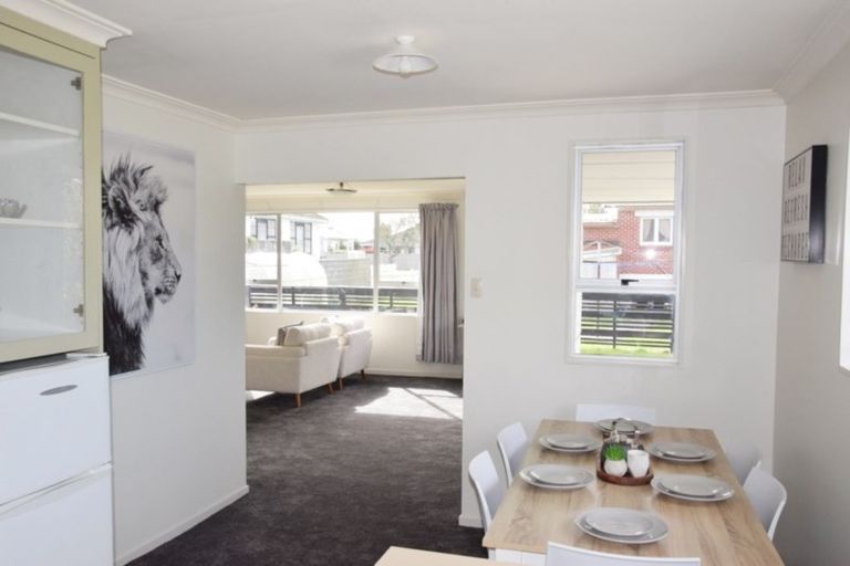Photo of property in 35 Nichol Street, Heidelberg, Invercargill, 9812