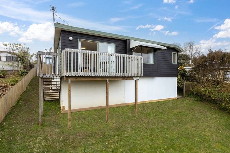 Photo of property in 1/12 Sunnyfield Crescent, Glenfield, Auckland, 0629