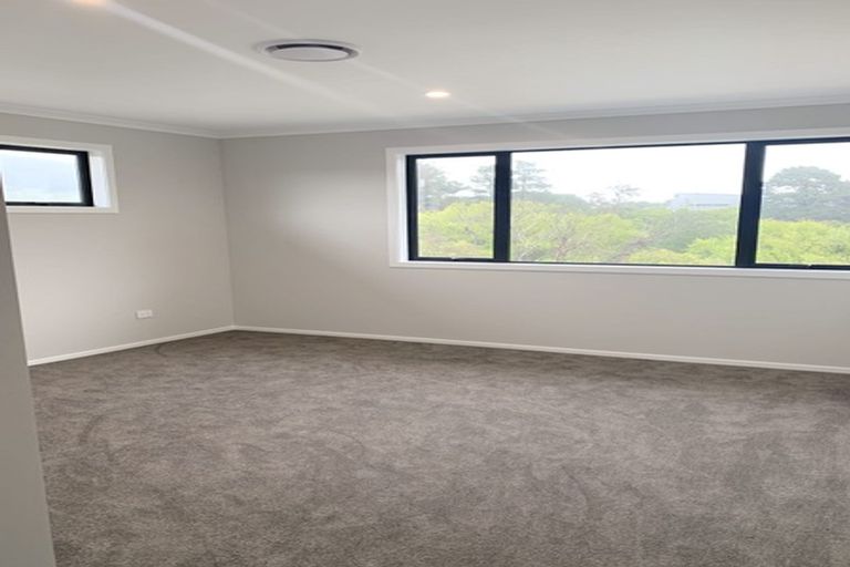 Photo of property in 4 Pateke Drive, Kenepuru, Porirua, 5022