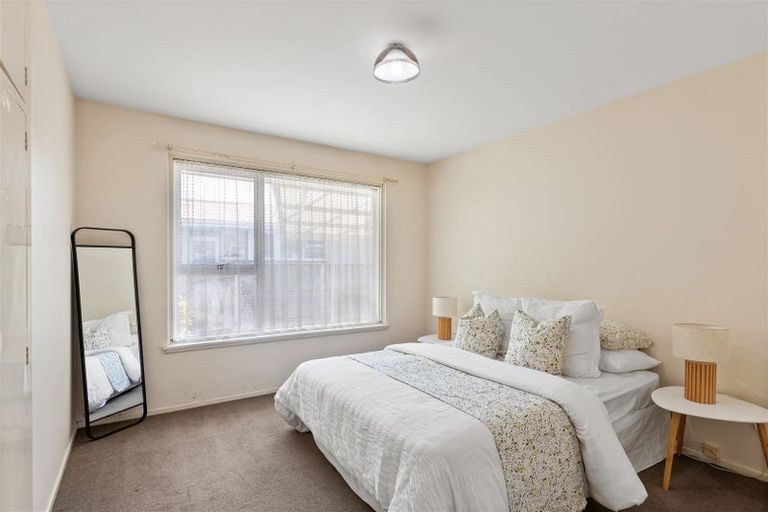 Photo of property in 8 Davidson Crescent, Hornby, Christchurch, 8042