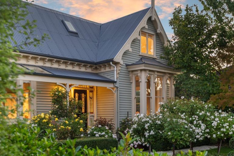 Photo of property in 172 Blighs Road, Strowan, Christchurch, 8052