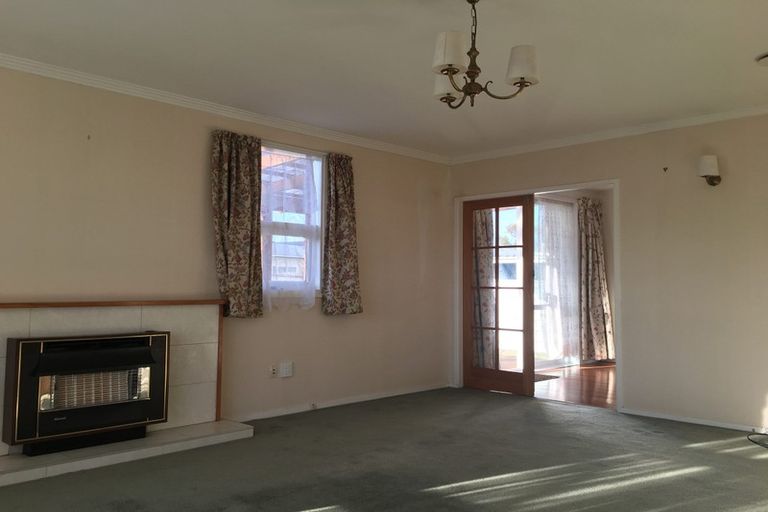 Photo of property in 122 Kings Crescent, Hutt Central, Lower Hutt, 5010