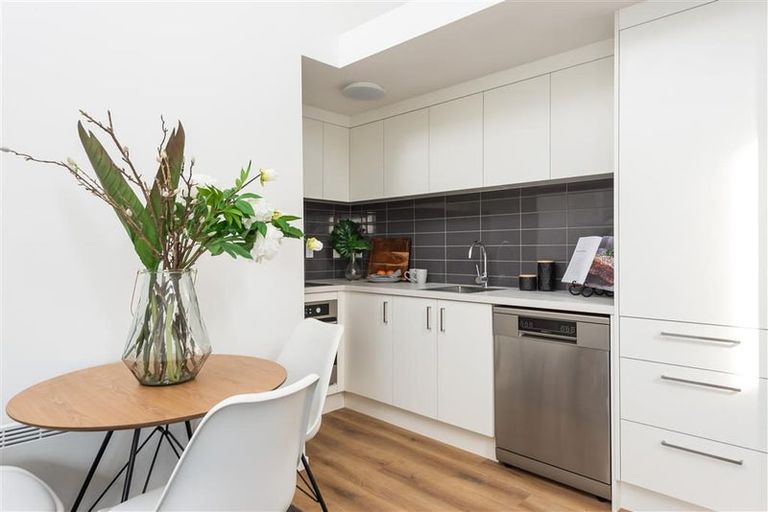 Photo of property in Amuri Park Apartments, 23/280 Bealey Avenue, Christchurch Central, Christchurch, 8013