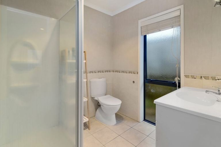 Photo of property in 33 Mccahon Drive, Pukehangi, Rotorua, 3015