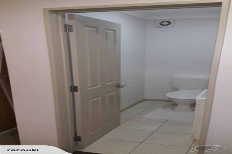 Photo of property in 6 Black Teal Close, Unsworth Heights, Auckland, 0632