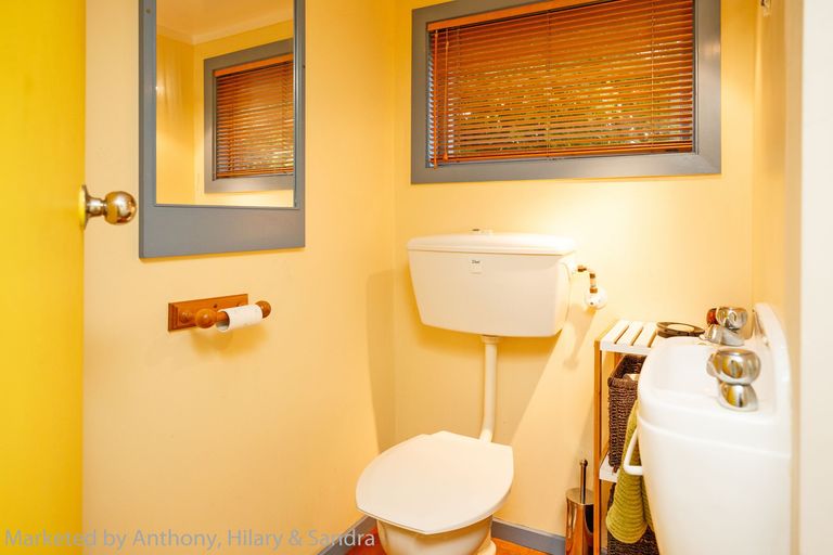 Photo of property in 3 Hereford Street, West End, Palmerston North, 4410