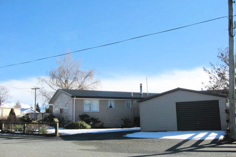 Photo of property in 6 Omahau Crescent, Twizel, 7901