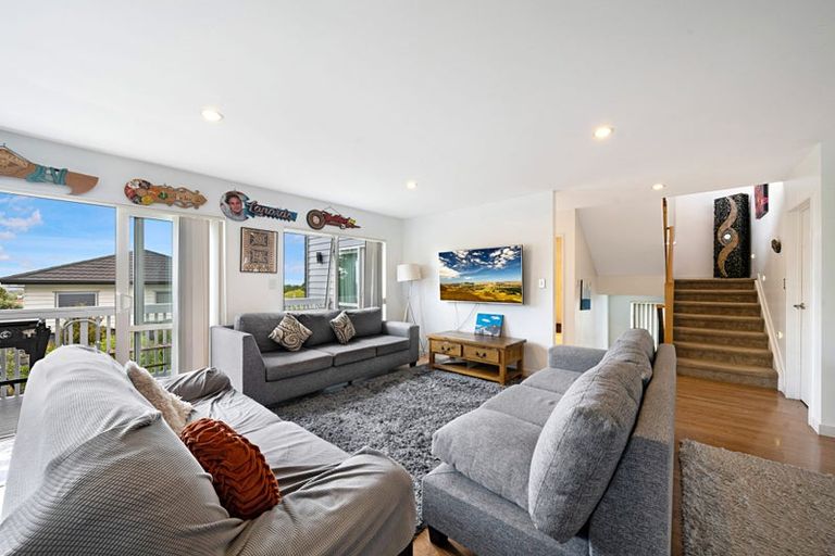 Photo of property in 115 Babich Road North, Ranui, Auckland, 0612