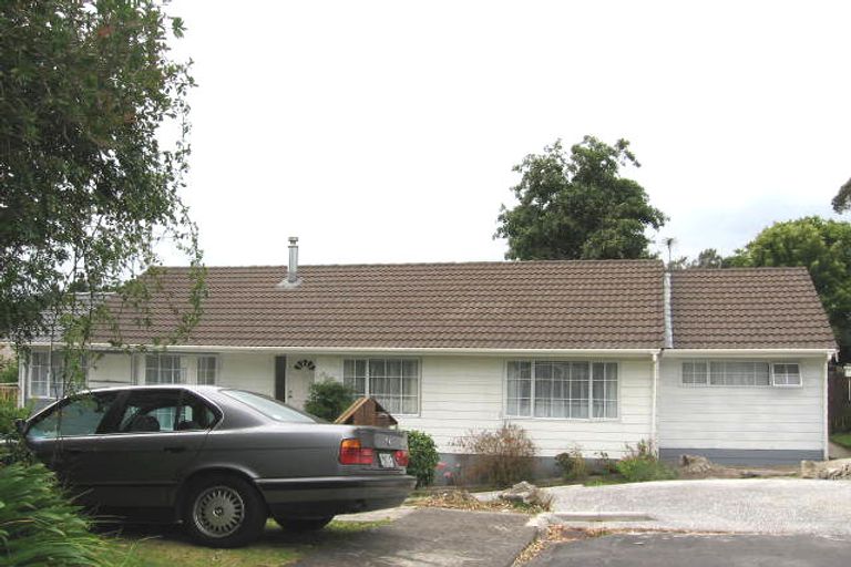 Photo of property in 2/32 Wylie Avenue, Sunnynook, Auckland, 0620