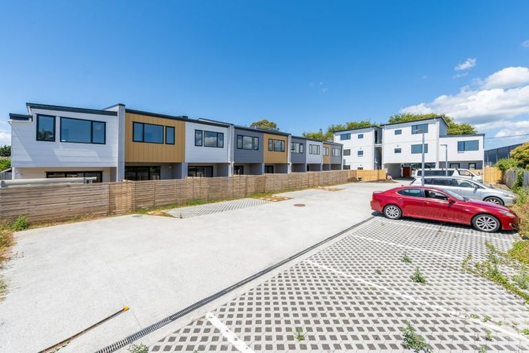 Photo of property in 10/115 Swanson Road, Henderson, Auckland, 0610