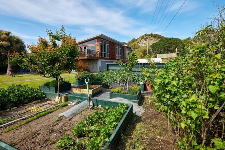 Photo of property in 35 Avoca Street, Kaikoura, 7300