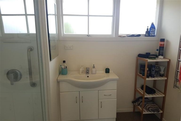 Photo of property in 2/188 Blighs Road, Strowan, Christchurch, 8052