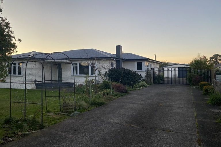 Photo of property in 12 Woburn Street, Waipukurau, 4200