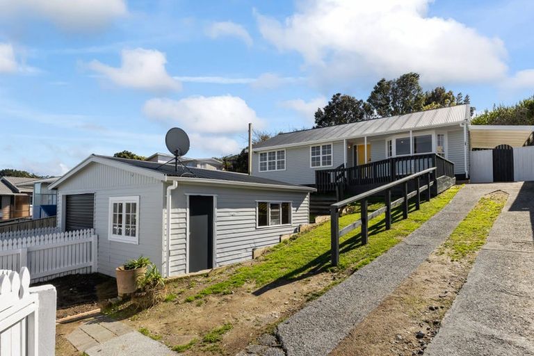 Photo of property in 472 Warspite Avenue, Ascot Park, Porirua, 5024