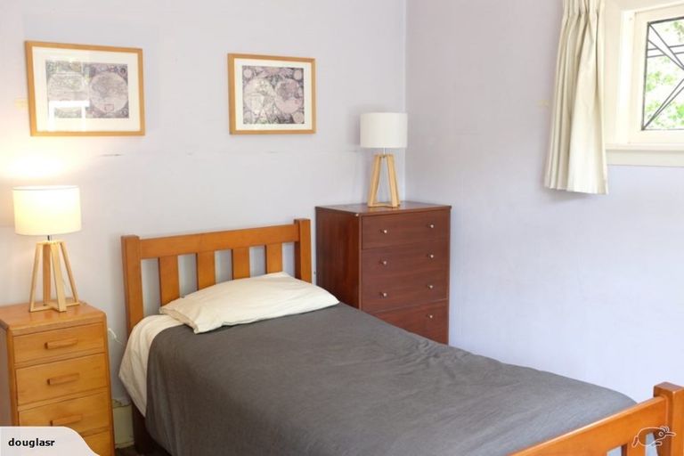 Photo of property in 119 Fifield Terrace, Opawa, Christchurch, 8023