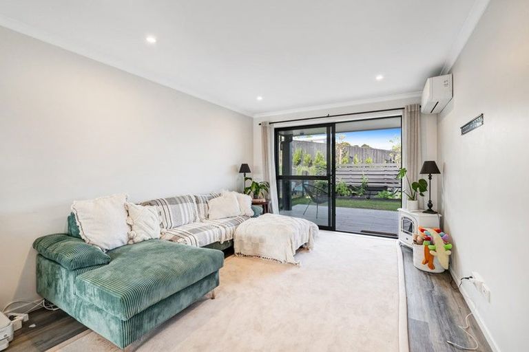 Photo of property in 2/19 Ringi Lane, Orewa, 0931