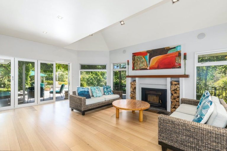 Photo of property in 283 Ngarara Road, Waikanae, 5391