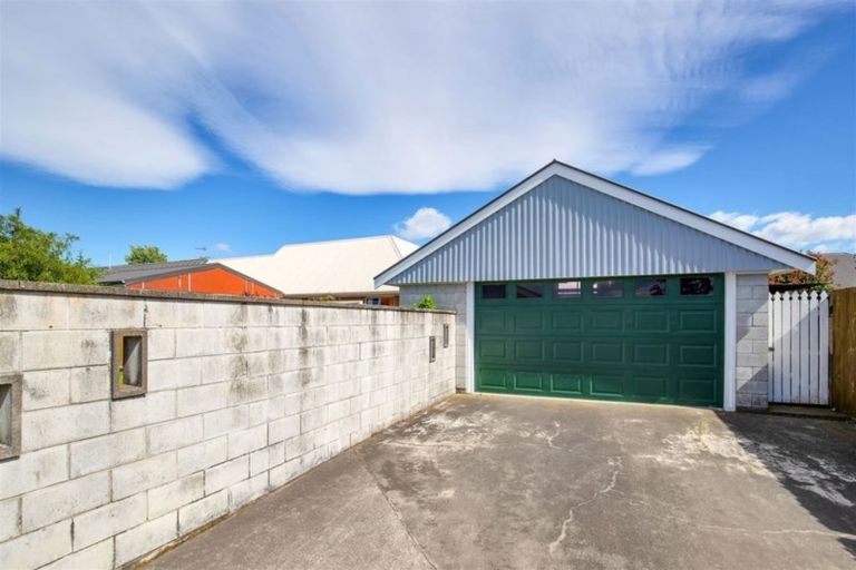 Photo of property in 18 Parkhouse Drive, Rangiora, 7400
