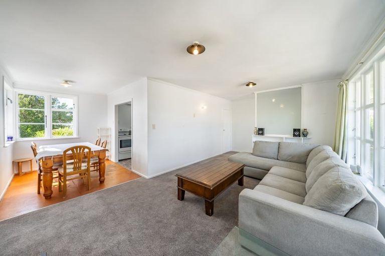 Photo of property in 25 Sievers Grove, Cannons Creek, Porirua, 5024