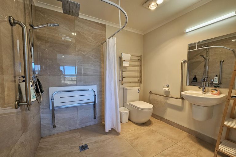 Photo of property in 1 Edwards Lane, Lake Tekapo, 7999