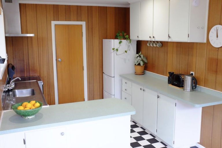 Photo of property in 3 Findlay Street, Moturoa, New Plymouth, 4310