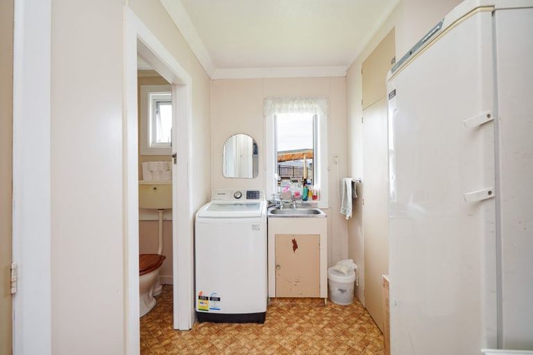 Photo of property in 24 Mackenzie Street, Winton, 9720