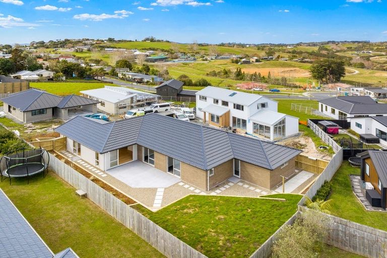 Photo of property in 30 Brigitte View, Snells Beach, 0920