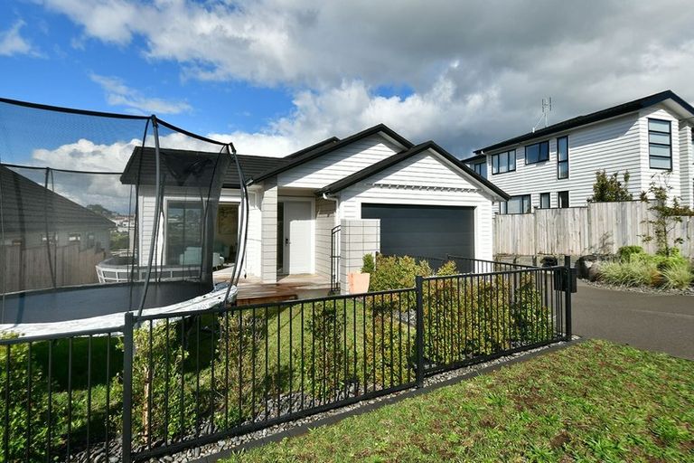 Photo of property in 114 Ormonde Drive, Silverdale, 0932