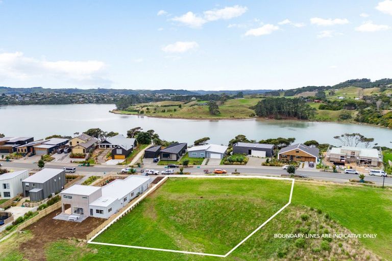 Photo of property in 62 Rangitahi Road, Raglan, 3225