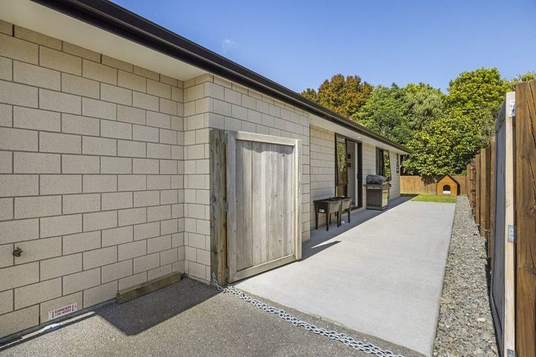 Photo of property in 14 Winspear Place, Omokoroa, 3114