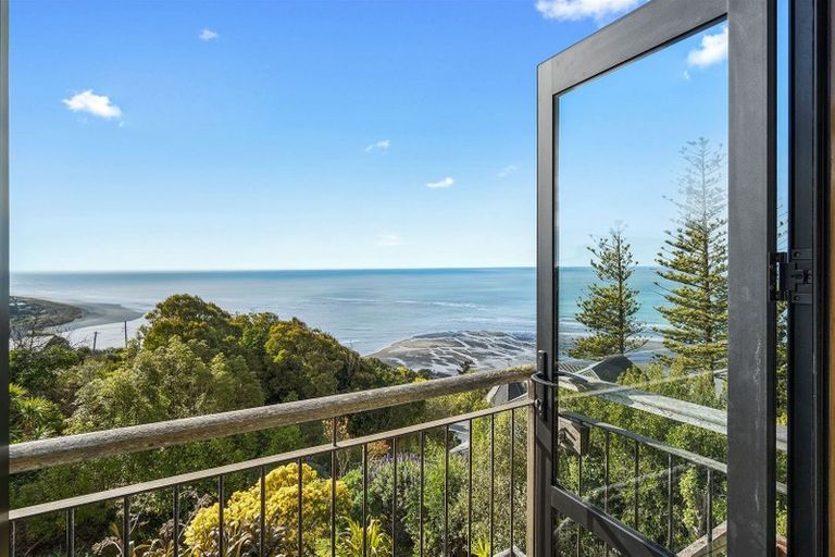 Photo of property in 10 Tuawera Terrace, Clifton, Christchurch, 8081