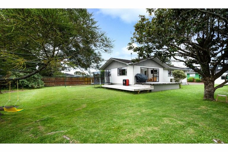 Photo of property in 99 Bruce Mclaren Road, Henderson, Auckland, 0612