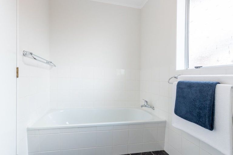 Photo of property in 71 Pasadena Crescent, Totara Park, Upper Hutt, 5018