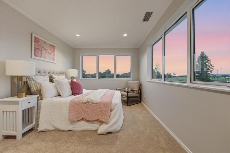 Photo of property in 9 Toporoa Street, Karaka, 2113