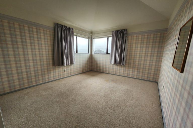 Photo of property in 33 Halladale Road, Papakowhai, Porirua, 5024