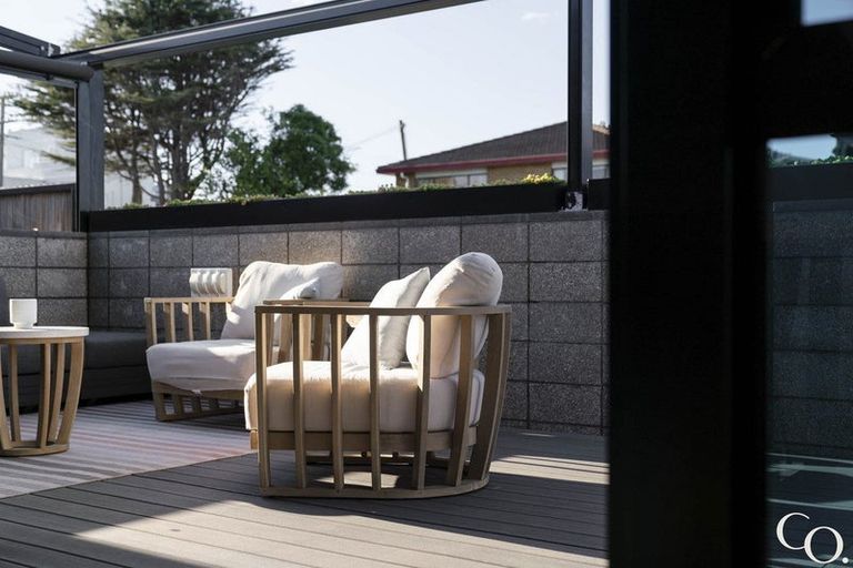 Photo of property in 48 Pitau Road, Mount Maunganui, 3116