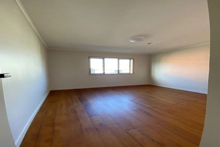 Photo of property in 9 Greers Road, Weymouth, Auckland, 2103