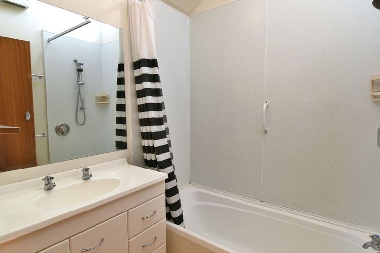 Photo of property in 93a Musselburgh Rise, Musselburgh, Dunedin, 9013