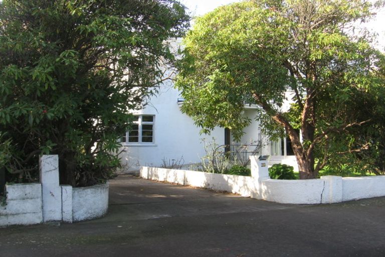Photo of property in 65 Roy Street, Palmerston North, 4410