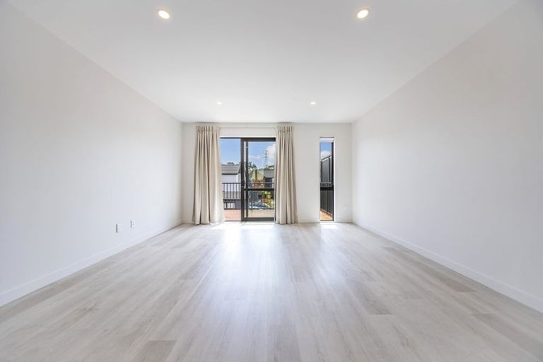 Photo of property in 8 Parenga Lane, Kumeu, 0810