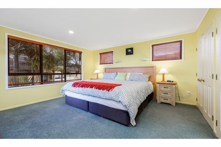 Photo of property in 16 San Lorenzo Rise, Henderson, Auckland, 0612