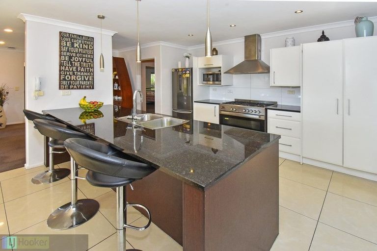 Photo of property in 318 Hill Road, The Gardens, Auckland, 2105