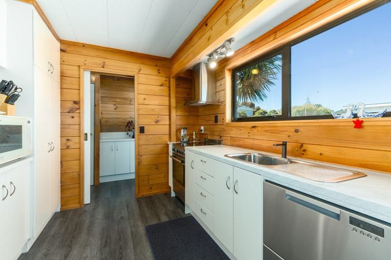 Photo of property in 69a Mana Esplanade, Paremata, Porirua, 5026