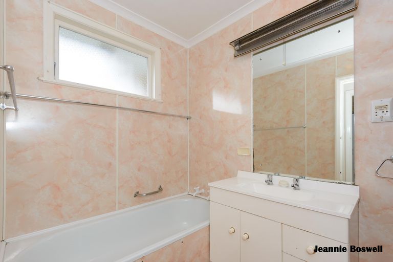 Photo of property in 8 Alexander Street, Awapuni, Palmerston North, 4412