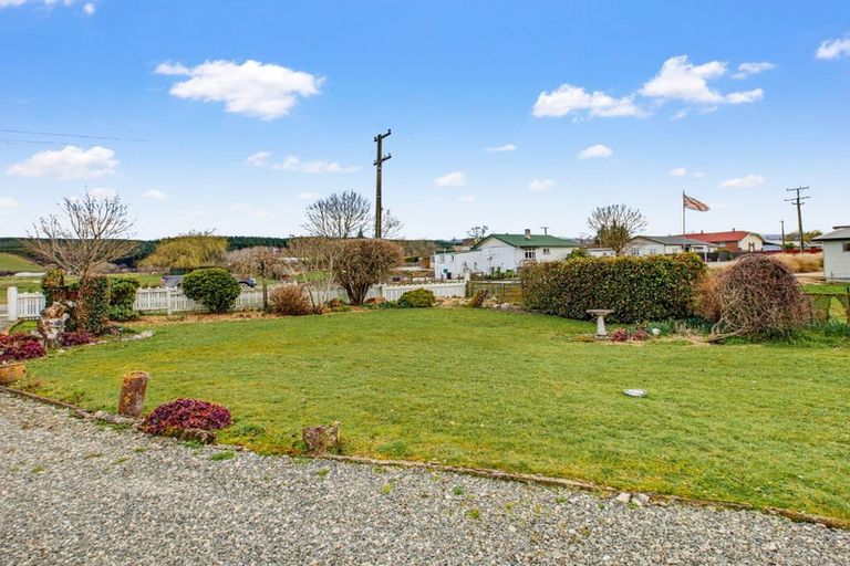 Photo of property in 18 Blaydon Street, Waikaia, 9778