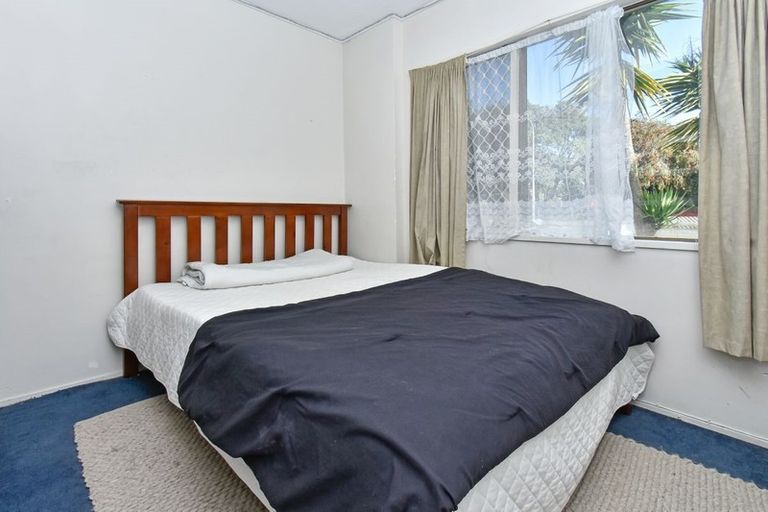 Photo of property in 2/1 Roys Road, Weymouth, Auckland, 2103