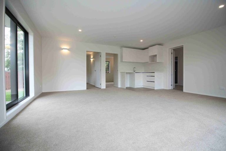 Photo of property in 1/122a Bucklands Beach Road, Bucklands Beach, Auckland, 2012