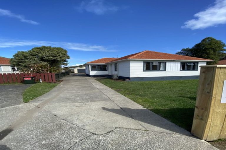 Photo of property in 70 Peat Place, Whanganui, 4500