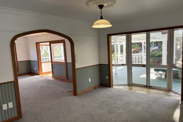Photo of property in 17 Louise Place, Browns Bay, Auckland, 0630